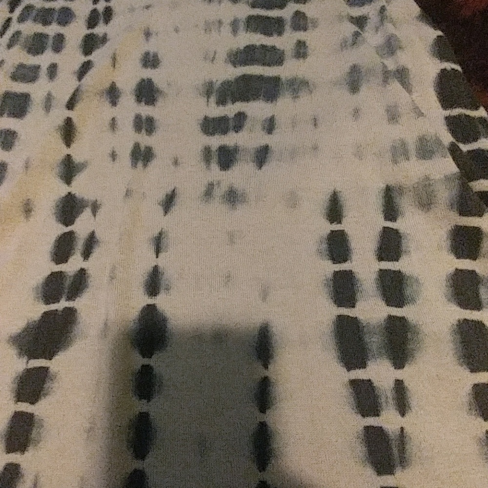Top - Picture 2 of 2